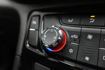 VAUXHALL MOKKA X 1.4i Turbo Design Nav SUV 5dr Petrol Auto Euro 6 (140 ps)