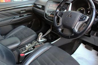 MITSUBISHI OUTLANDER 2.0h 12kWh Juro SUV 5dr Petrol Plug-in Hybrid CVT 4WD Euro 6 (s/
