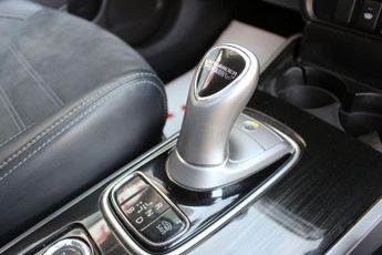 MITSUBISHI OUTLANDER 2.0h 12kWh Juro SUV 5dr Petrol Plug-in Hybrid CVT 4WD Euro 6 (s/