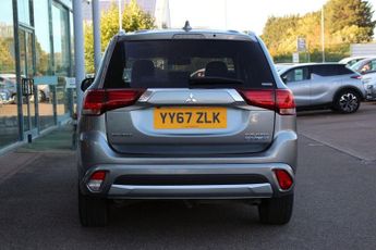 MITSUBISHI OUTLANDER 2.0h 12kWh Juro SUV 5dr Petrol Plug-in Hybrid CVT 4WD Euro 6 (s/