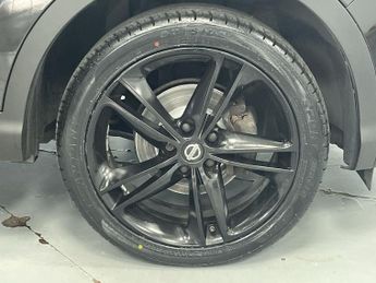 NISSAN QASHQAI 1.5 dCi Black Edition SUV 5dr Diesel Manual 2WD Euro 6 (s/s) (11