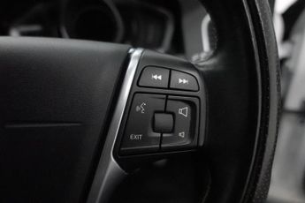 VOLVO XC60 2.0 D4 R-Design Nav SUV 5dr Diesel Auto Euro 6 (s/s) (190 ps)