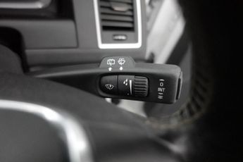 VOLVO XC60 2.0 D4 R-Design Nav SUV 5dr Diesel Auto Euro 6 (s/s) (190 ps)
