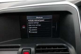 VOLVO XC60 2.0 D4 R-Design Nav SUV 5dr Diesel Auto Euro 6 (s/s) (190 ps)
