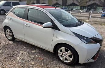 Toyota AYGO 1.0 VVT-i x-claim Funroof 5dr Petrol Manual Euro 6 (68 ps)