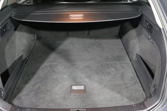 VOLKSWAGEN PASSAT 1.6 TDI SE Business Estate 5dr Diesel DSG Euro 6 (s/s) (120 ps)