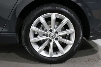 VOLKSWAGEN PASSAT 1.6 TDI SE Business Estate 5dr Diesel DSG Euro 6 (s/s) (120 ps)