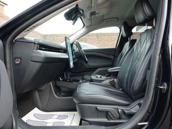 FORD MUSTANG MACH-E Standard Range 70kWh 5dr