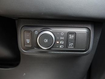 FORD MUSTANG MACH-E Standard Range 70kWh 5dr
