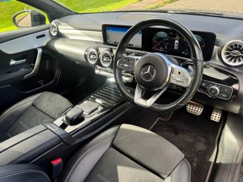 MERCEDES-BENZ A CLASS 2.0 A200d Exclusive Edition Hatchback 5dr Diesel 8G-DCT Euro 6 (