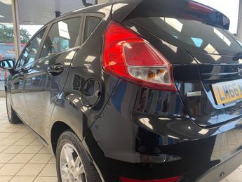 FORD FIESTA 1.0T EcoBoost Zetec Hatchback 5dr Petrol Powershift Euro 6 (100 