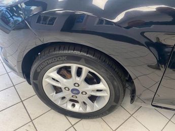 FORD FIESTA 1.0T EcoBoost Zetec Hatchback 5dr Petrol Powershift Euro 6 (100 