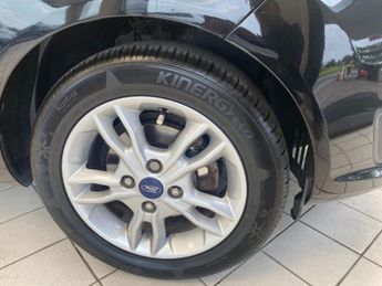 FORD FIESTA 1.0T EcoBoost Zetec Hatchback 5dr Petrol Powershift Euro 6 (100 