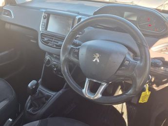 PEUGEOT 208 1.2 PureTech Active Hatchback 5dr Petrol Manual Euro 6 (82 ps)