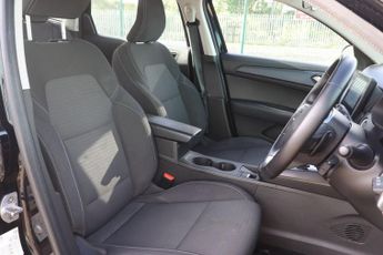 RENAULT ARKANA 1.3 TCe MHEV Iconic SUV 5dr Petrol EDC 2WD Euro 6 (s/s) (140 ps)