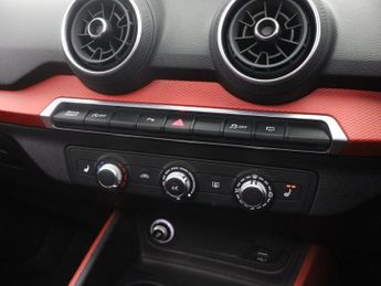 AUDI Q2 1.5 TFSI CoD 35 Sport (Pan Roof Comfort+Sound) SUV 5dr Petrol Ma