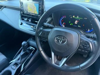 TOYOTA COROLLA 1.8 VVT-h GPF Trek Touring Sports 5dr Petrol Hybrid CVT Euro 6 (