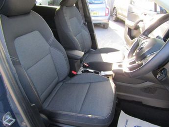 RENAULT CAPTUR 1.6 E-TECH evolution SUV 5dr Petrol Hybrid Automatic Euro 6 (s/s