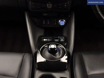 NISSAN LEAF 39kWh N-Connecta Hatchback 5dr Electric Auto (150 ps)