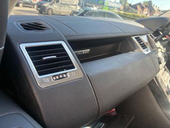 LAND ROVER RANGE ROVER SPORT 3.6 TD V8 HSE SUV 5dr Diesel CommandShift 4WD Euro 4 (271 ps)