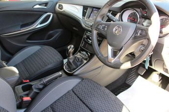 VAUXHALL ASTRA 1.2 Turbo SRi Hatchback 5dr Petrol Manual Euro 6 (s/s) (145 ps)