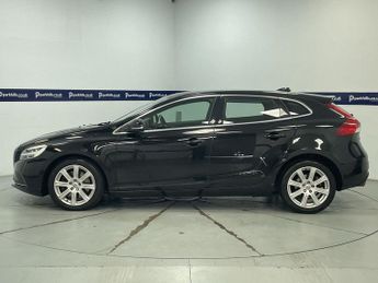 VOLVO V40 1.5 T3 GPF Inscription Hatchback 5dr Petrol Auto Euro 6 (s/s) (1