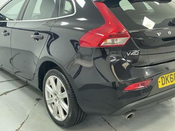 VOLVO V40 1.5 T3 GPF Inscription Hatchback 5dr Petrol Auto Euro 6 (s/s) (1