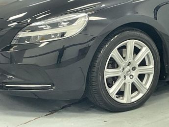VOLVO V40 1.5 T3 GPF Inscription Hatchback 5dr Petrol Auto Euro 6 (s/s) (1