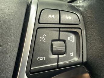 VOLVO V40 1.5 T3 GPF Inscription Hatchback 5dr Petrol Auto Euro 6 (s/s) (1