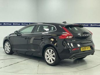 VOLVO V40 1.5 T3 GPF Inscription Hatchback 5dr Petrol Auto Euro 6 (s/s) (1