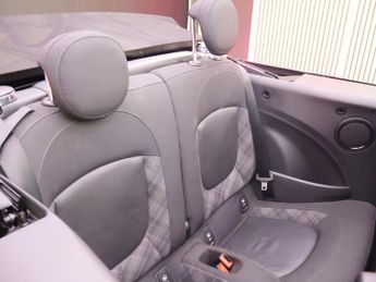 MINI CONVERTIBLE 1.5 Cooper Convertible 2dr Petrol Auto Euro 6 (s/s) (136 ps)