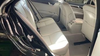 MERCEDES-BENZ C CLASS 2.1 C220 CDI BlueEfficiency Executive SE Saloon 4dr Diesel G-Tro