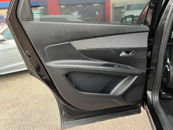 PEUGEOT 5008 1.2 PureTech Allure Premium + EAT Euro 6 (s/s) 5dr