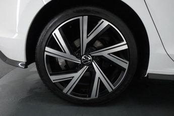 VOLKSWAGEN GOLF 2.0 TDI R-Line Hatchback 5dr Diesel DSG Euro 6 (s/s) (150 ps)