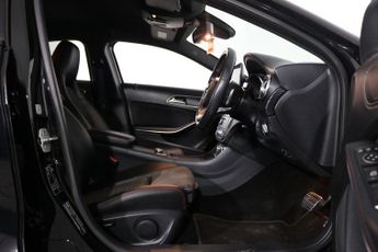 MERCEDES-BENZ A CLASS 1.5 A180d AMG Line (Premium) Hatchback 5dr Diesel 7G-DCT Euro 6 