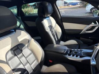 CITROEN DS5 2.0 HDi DStyle Hatchback 5dr Diesel Auto Euro 5 (160 ps)
