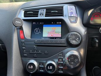 CITROEN DS5 2.0 HDi DStyle Hatchback 5dr Diesel Auto Euro 5 (160 ps)