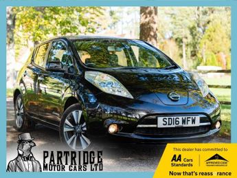 Nissan Leaf 30kWh Black Edition Hatchback 5dr Electric Auto (109 bhp)