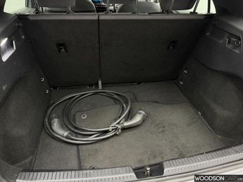 VOLKSWAGEN ID.3 Pro 58kWh Life Hatchback 5dr Electric Auto (145 ps)