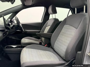 VOLKSWAGEN ID.3 Pro 58kWh Life Hatchback 5dr Electric Auto (145 ps)