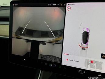 TESLA Model 3 Standard Range Plus Saloon 4dr Electric Auto RWD (241 bhp)