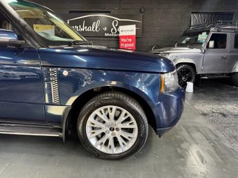 LAND ROVER RANGE ROVER 4.4 TD V8 Westminster SUV 5dr Diesel Auto 4WD Euro 5 (313 bhp)