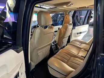 LAND ROVER RANGE ROVER 4.4 TD V8 Westminster SUV 5dr Diesel Auto 4WD Euro 5 (313 bhp)