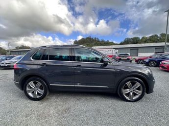 VOLKSWAGEN TIGUAN 2.0 TDI SEL SUV 5dr Diesel DSG Euro 6 (s/s) (150 ps)