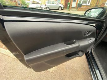 PEUGEOT 108 1.2 PureTech Allure Hatchback 3dr Petrol Manual Euro 6 (82 ps)
