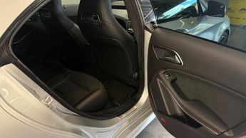 MERCEDES-BENZ CLA 2.1 CLA220d AMG Line Coupe 4dr Diesel 7G-DCT Euro 6 (s/s) (177 p