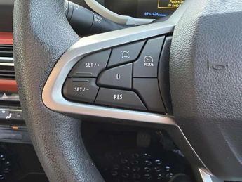 DACIA Spring 65 26.8kWh Expression Hatchback 5dr Electric Auto (65 ps)