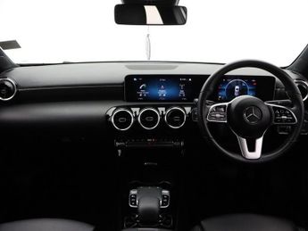 MERCEDES-BENZ A CLASS 1.3 A200 Sport (Executive) Hatchback 5dr Petrol 7G-DCT Euro 6 (s