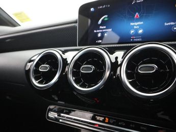 MERCEDES-BENZ A CLASS 1.3 A180 Sport (Executive) Hatchback 5dr Petrol 7G-DCT Euro 6 (s