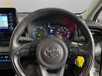 TOYOTA YARIS 1.5 VVT-h Icon Hatchback 5dr Petrol Hybrid E-CVT Euro 6 (s/s) (1